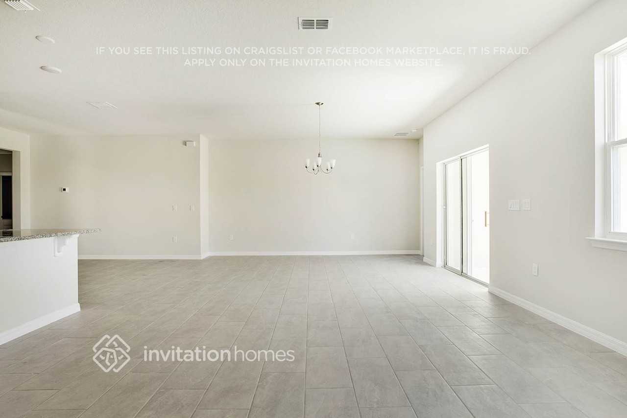 1487 Grassland Ave - Photo 3 of 15