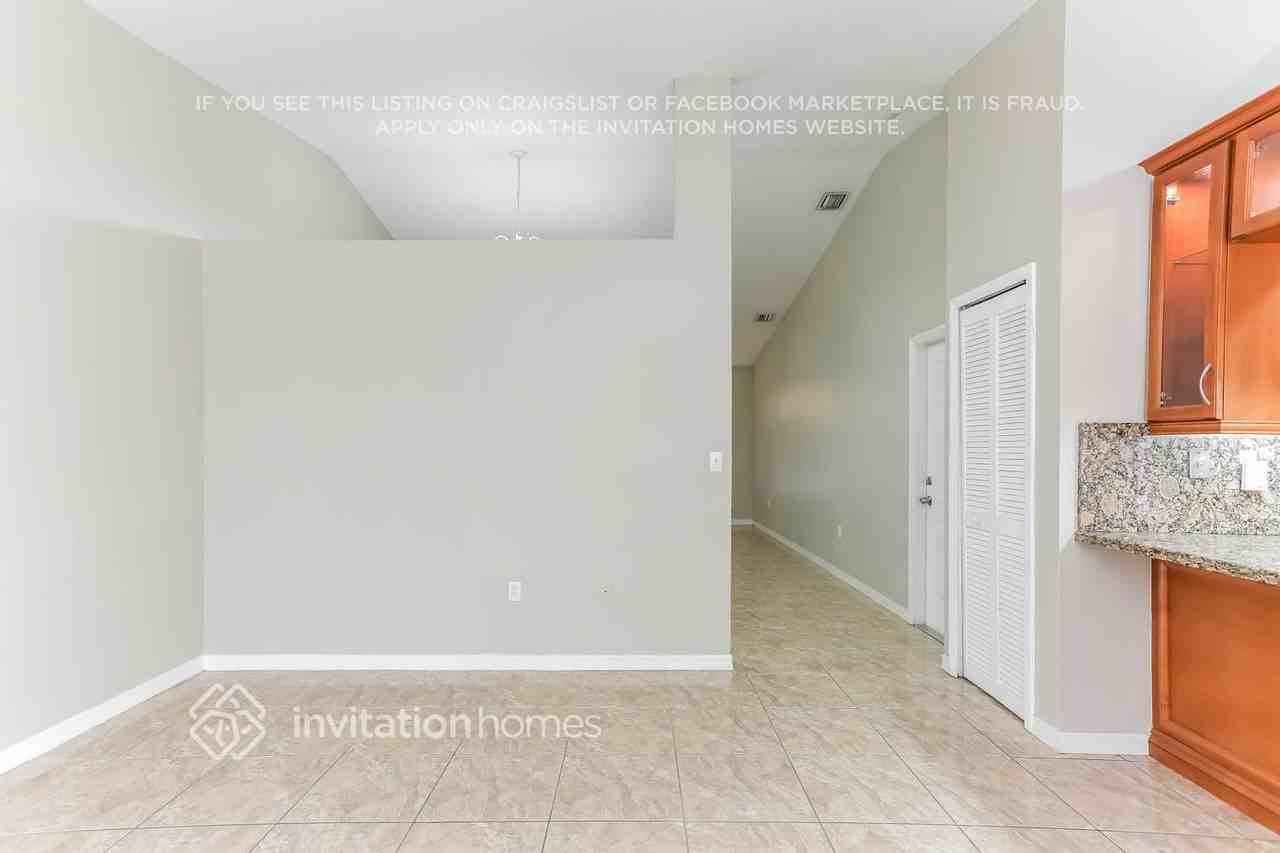 5851 Sw 163rd Pl - Photo 6 of 20