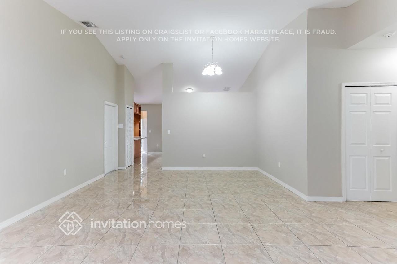 5851 Sw 163rd Pl - Photo 7 of 20