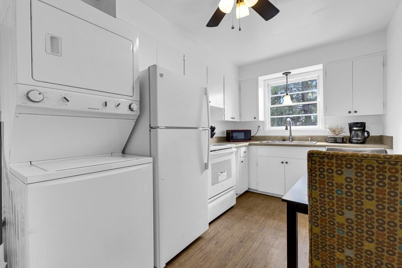 305B Connell St #1 - Photo 3 of 50