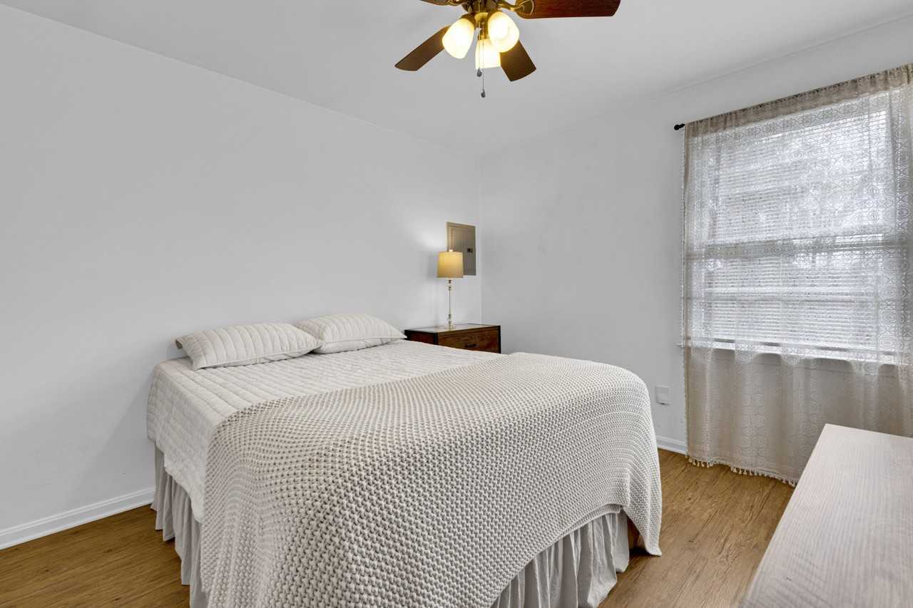 305B Connell St #1 - Photo 6 of 50