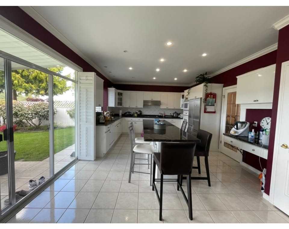 5700 Musgrave Crescent - Photo 4 of 18