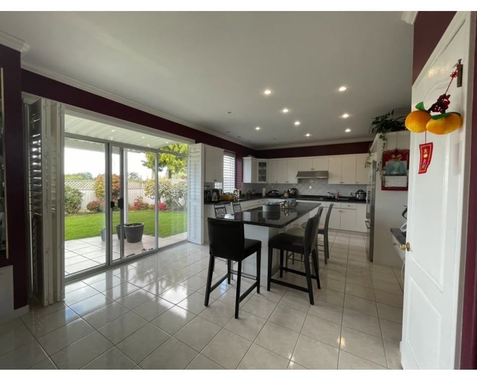 5700 Musgrave Crescent - Photo 5 of 18