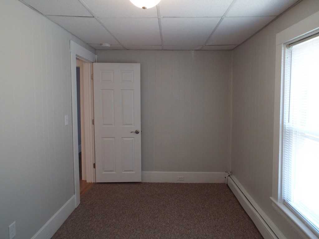 4 W Park St Apt 1r #1R - Photo 3 of 10