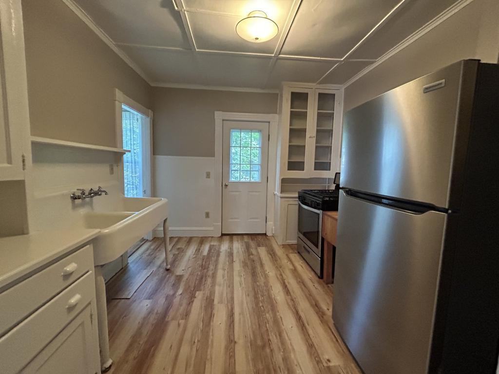 14 Crombie St - Photo 2 of 27