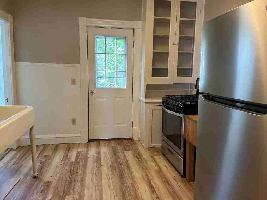 14 Crombie St - Photo 4 of 27