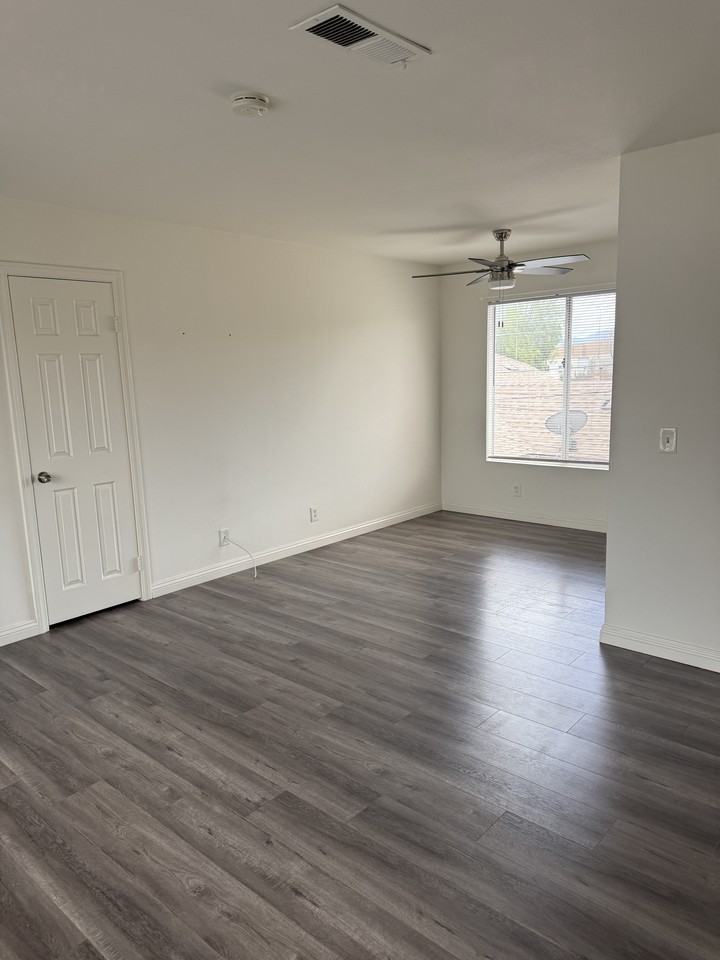 Grismer Ave & N San Fernando Blvd #C - Photo 7 of 15