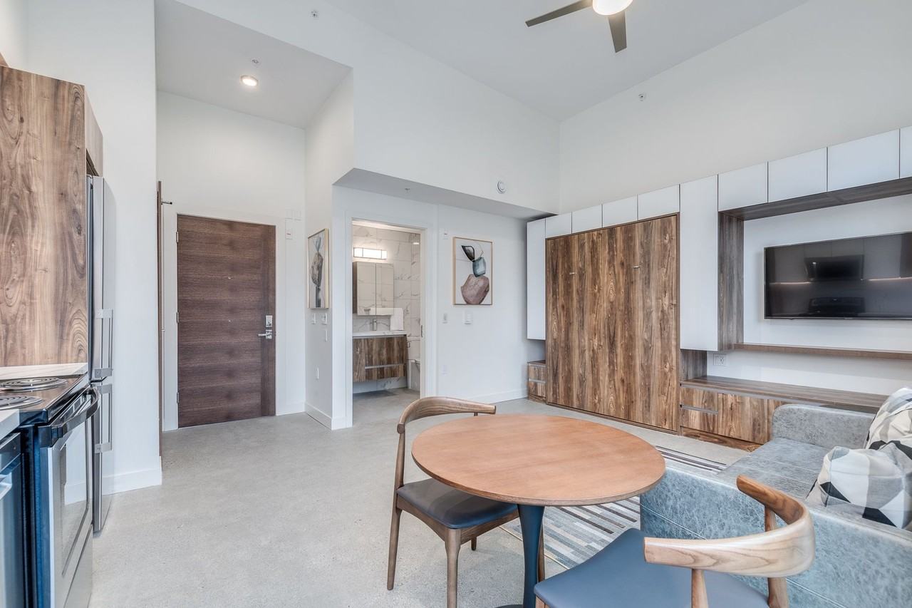 1170 Barclay Street - Photo 5