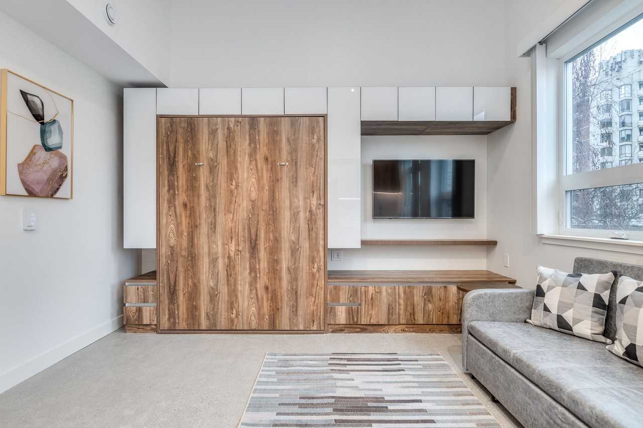 1170 Barclay Street - Photo 11