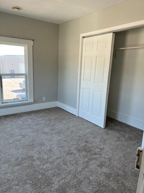 400 Grandview Ave #2 - Photo 3 of 15