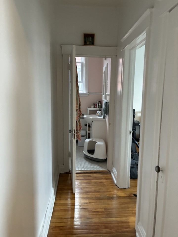 215 Gladstone Avenue #11 - Photo 3 of 10