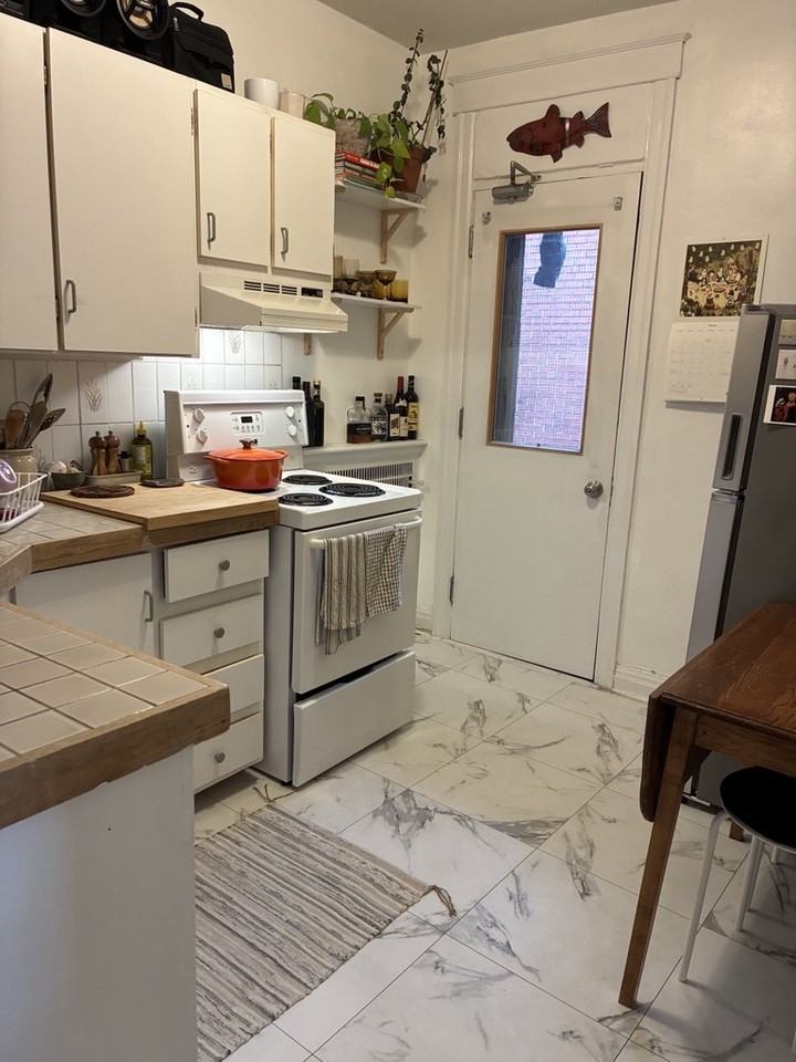 215 Gladstone Avenue #11 - Photo 4 of 10