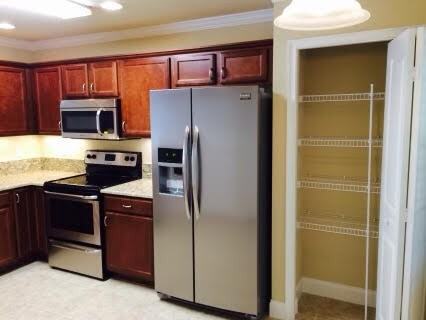 4651 Sw 48th Dr #143 - Photo 2 of 9