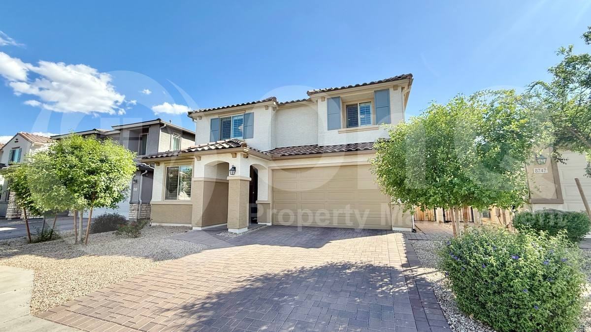 8743 W San Juan Ave - Photo 2 of 10