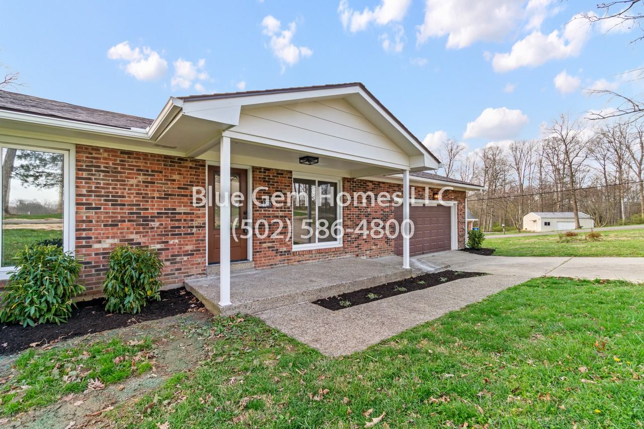 1208 Lakewood Dr - Photo 3 of 49