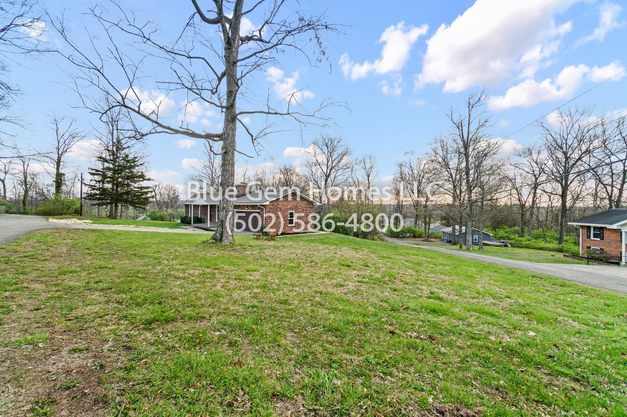 1208 Lakewood Dr - Photo 7 of 49