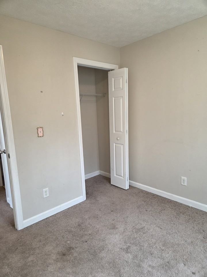 213 S Main St #5 - Photo 3 of 13