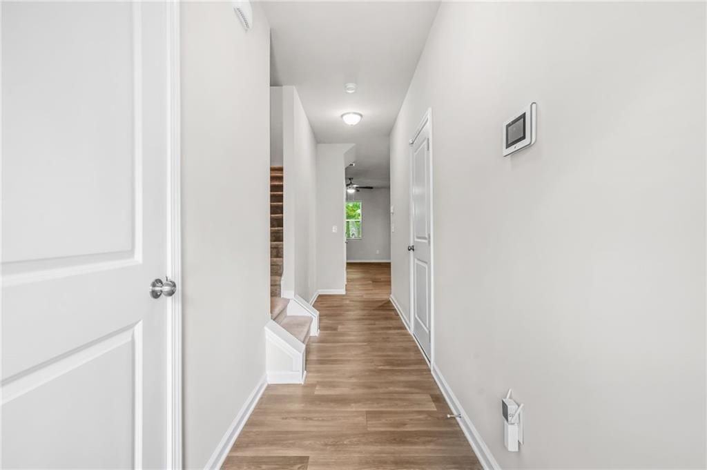 3181 Meadowstone Ln Sw - Photo 3 of 27