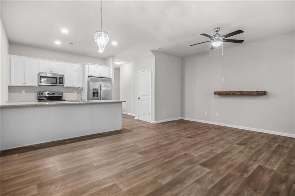 3181 Meadowstone Ln Sw - Photo 4 of 27