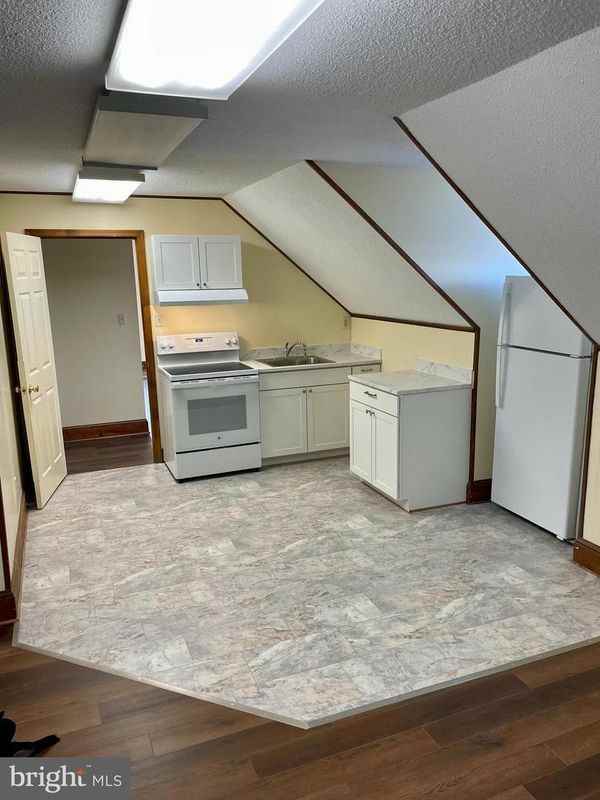 519 Winchester Ave ##2 - Photo 2 of 14