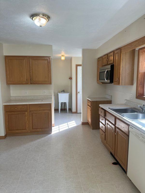 2156 Hollow Rd - Photo 3 of 16