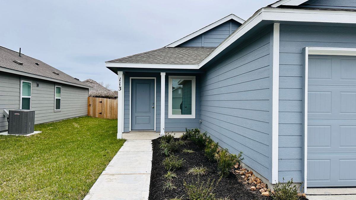 113 Lisa Marie Dr - Photo 3 of 10