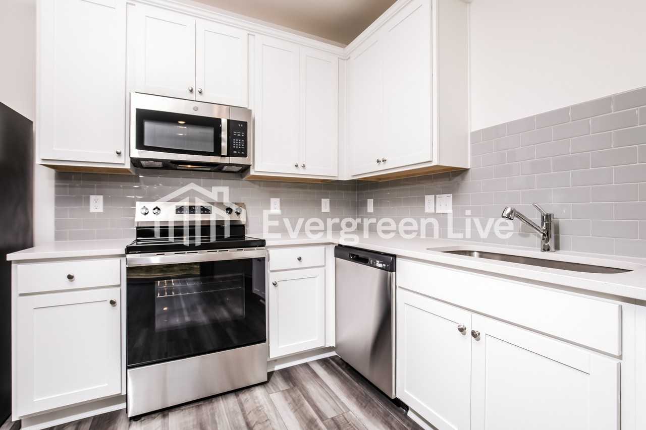 1406 Solace Wy - Photo 6 of 15