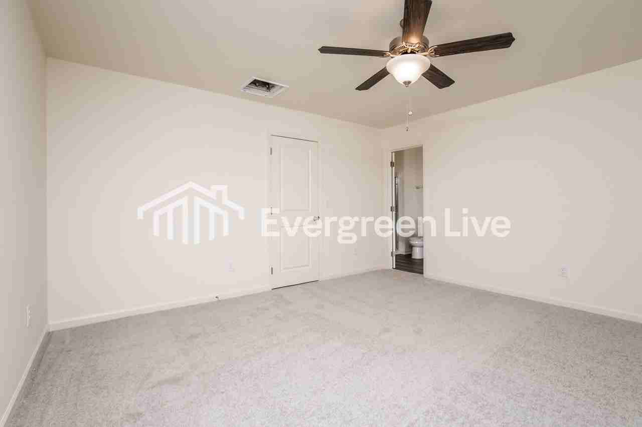 1408 Solace Wy - Photo 7 of 15