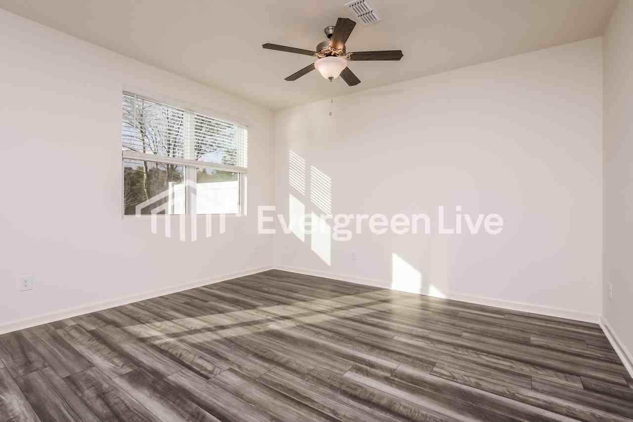 1412 Solace Way - Photo 2 of 15