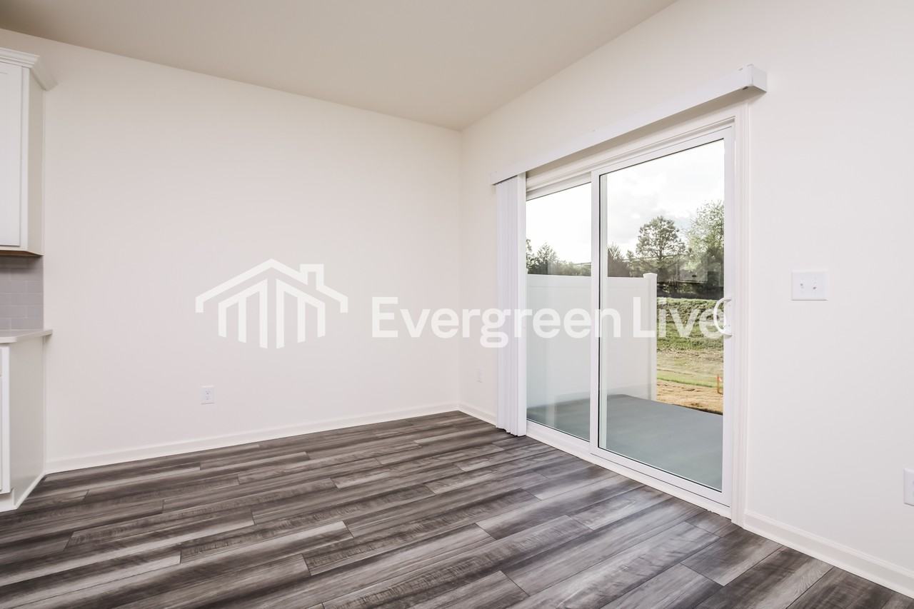 1412 Solace Way - Photo 4 of 15