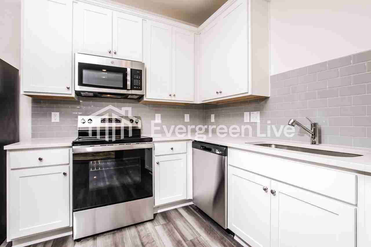 1412 Solace Way - Photo 6 of 15