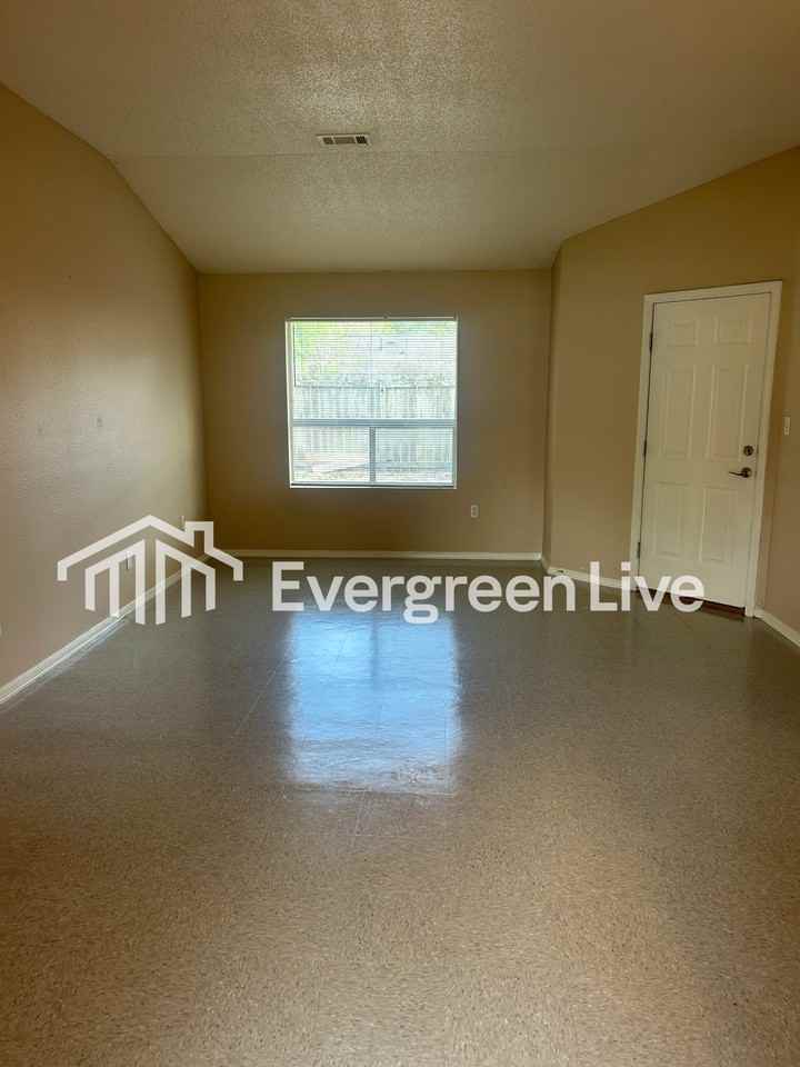 35 Arva Ct - Photo 2 of 25