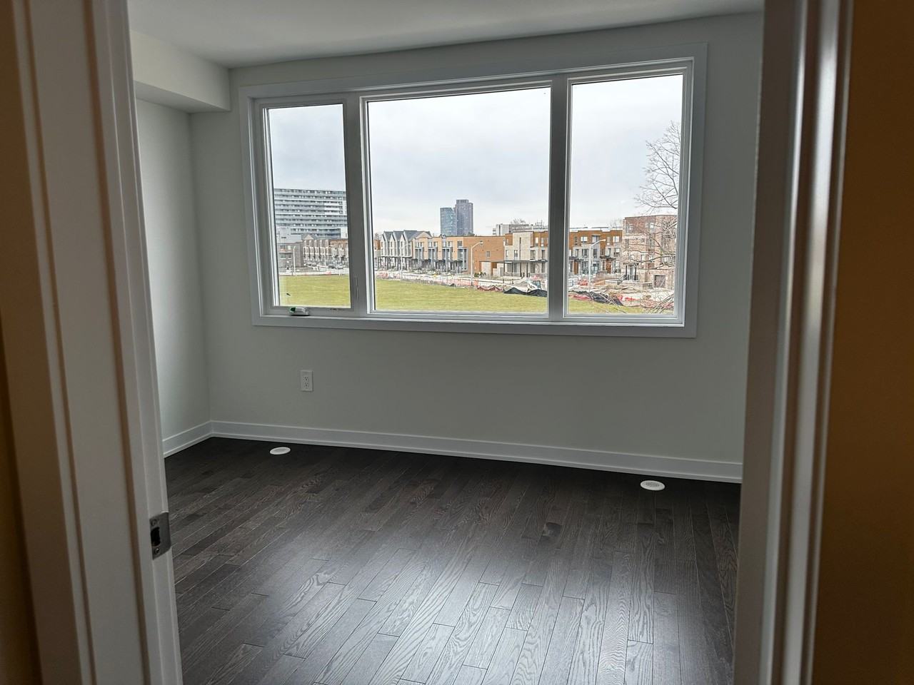 434 Lawrence Heights Way - Photo 5 of 7