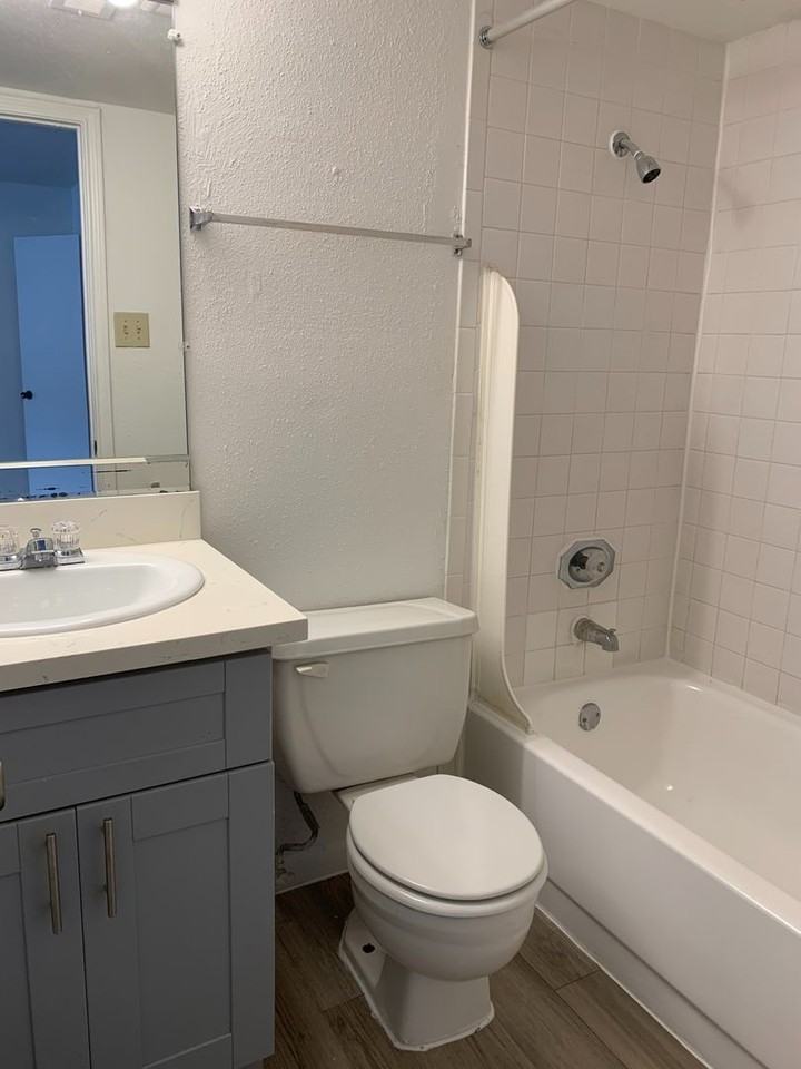 Emerald Cove Apartments - Photo 6 of 38