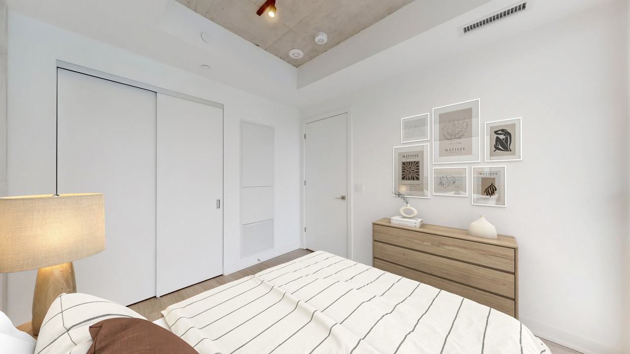 Bauhaus - Photo 4 of 50