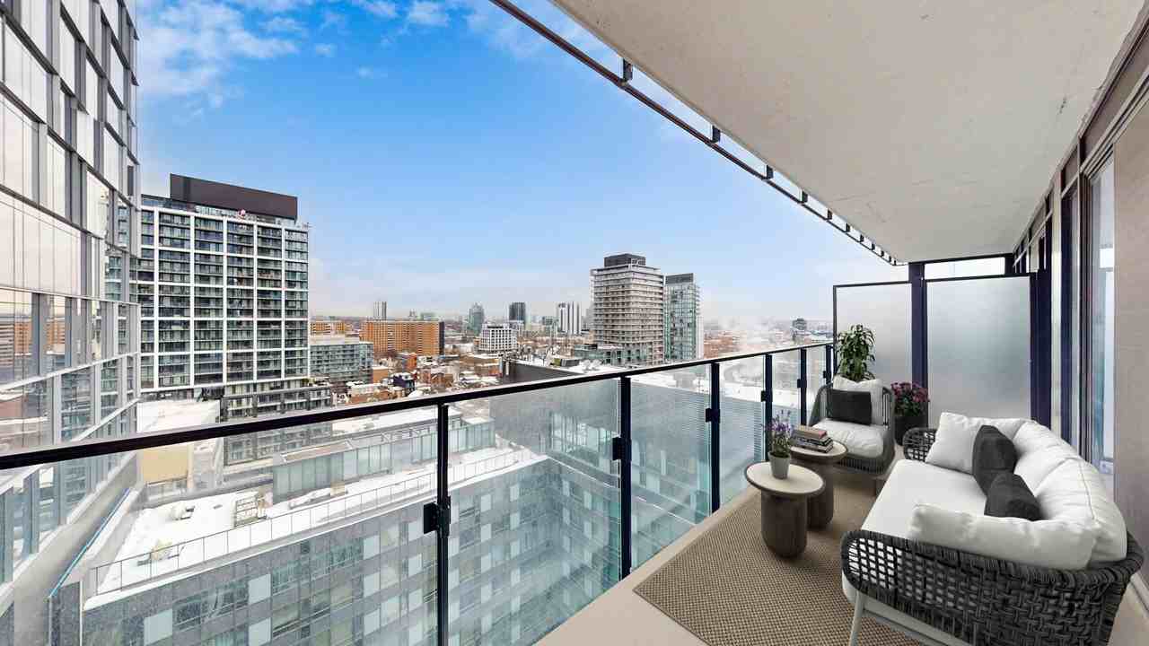 Bauhaus - Photo 5 of 50