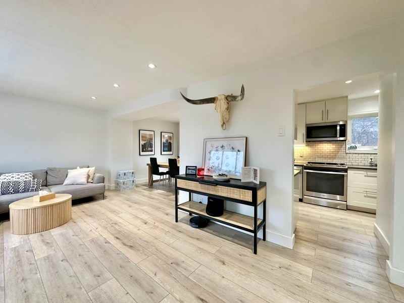 856 Cummings Ave - Photo 2 of 14