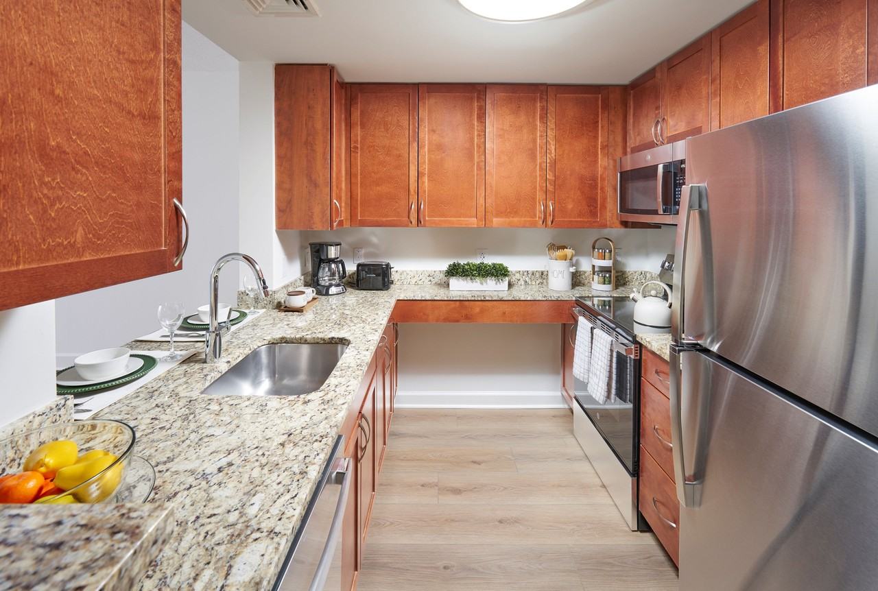 Meridian at Eisenhower - Photo 5 of 50