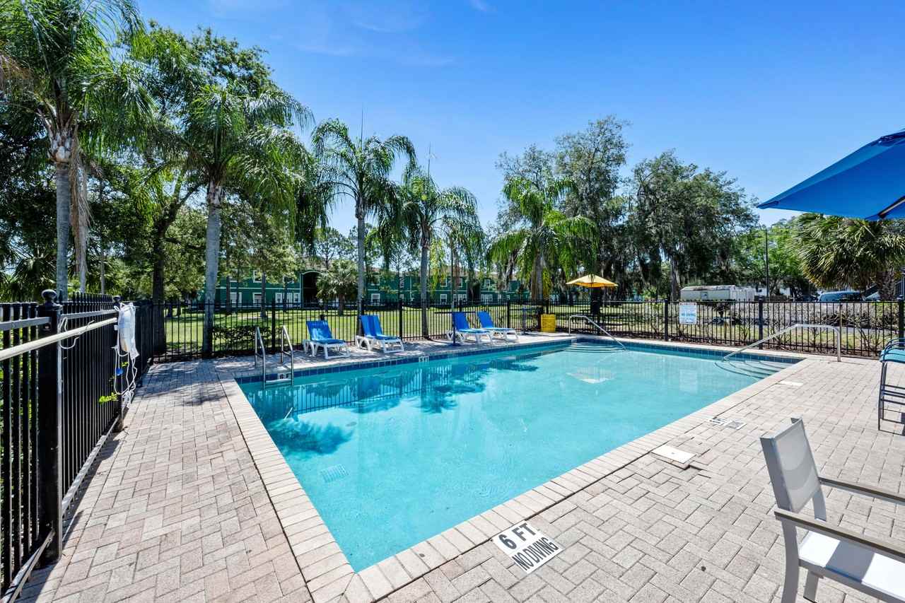 Vista Palms - Photo 2 of 35