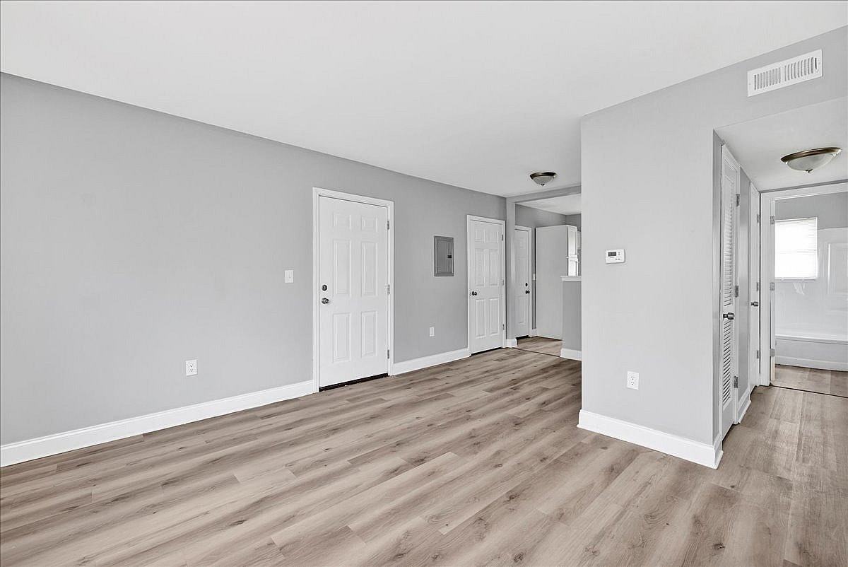 Pointe Arlington - Photo 6 of 31