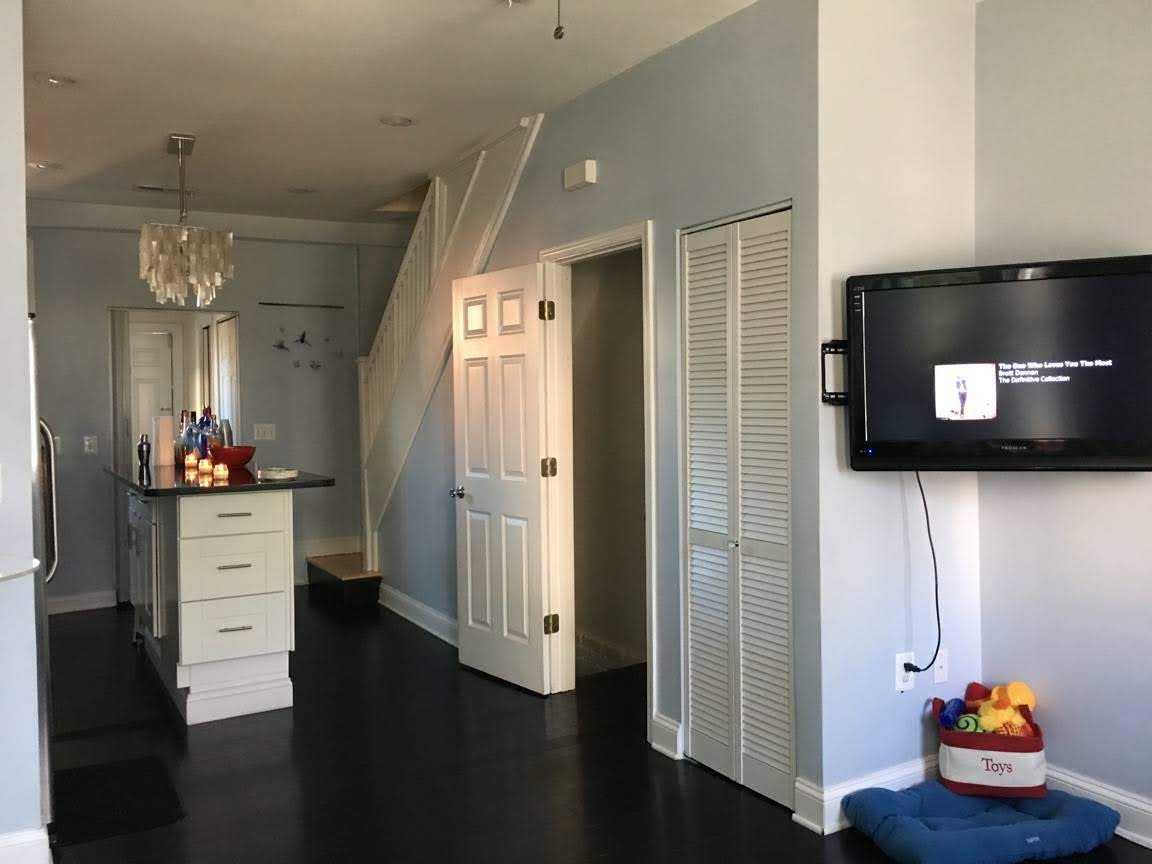 2737 Sherman Avenue Northwest - Photo 3 of 21