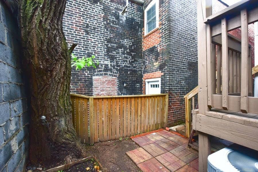 2737 Sherman Avenue Northwest - Photo 6 of 22