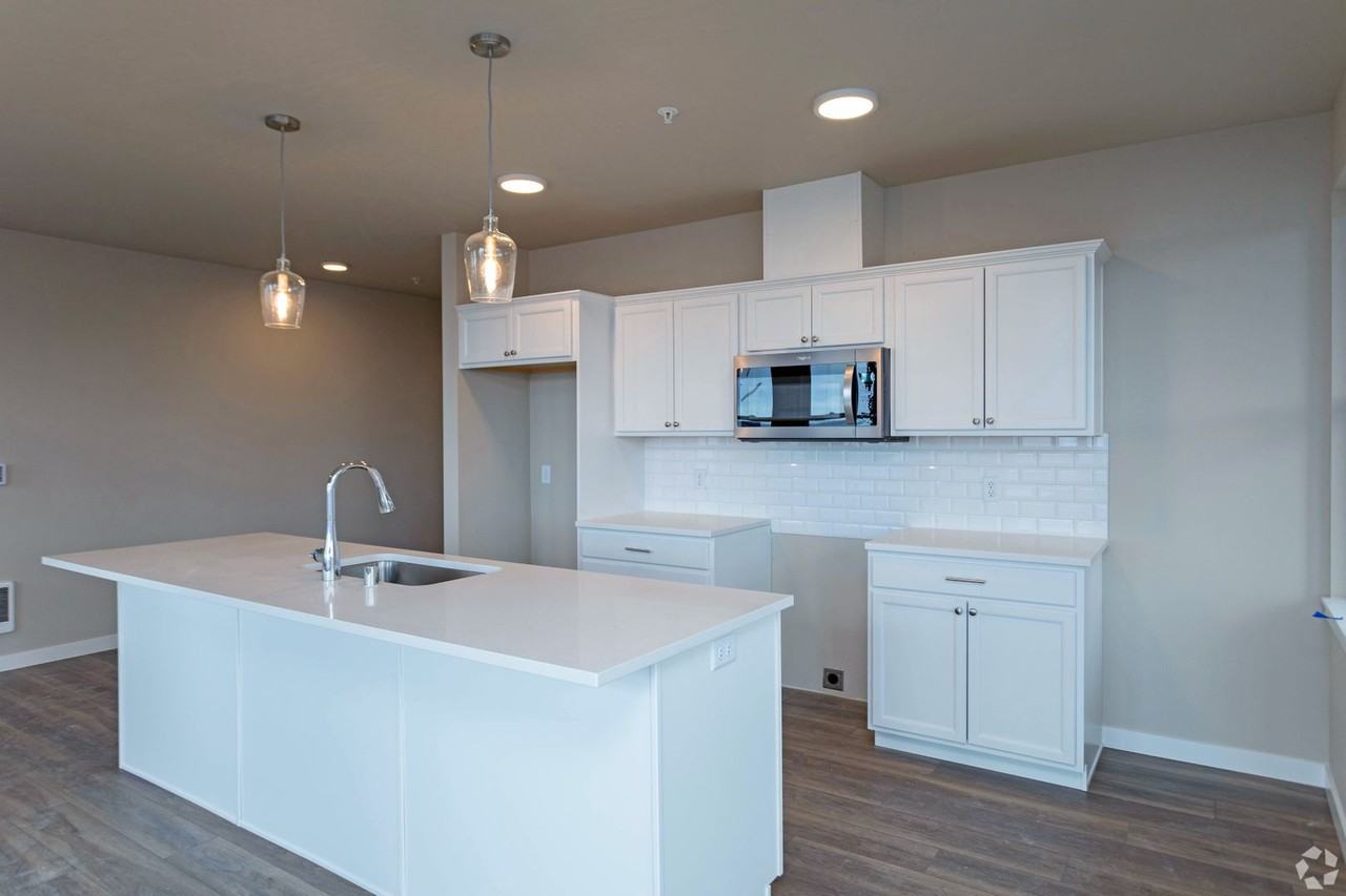 Fairhaven Towers - Photo 2 of 50