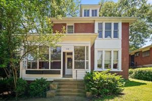 featured image of 938 Fort Wood St #3