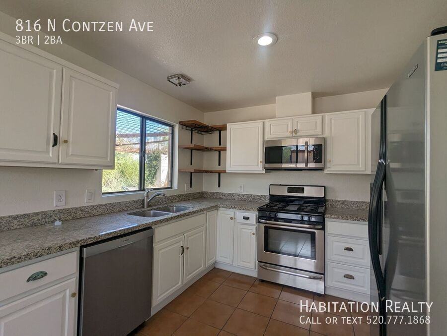 816 N Contzen Ave - Photo 3 of 27