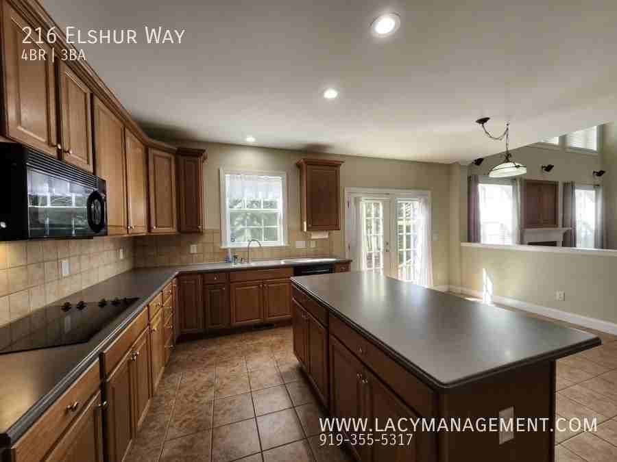 216 Elshur Way - Photo 7 of 28