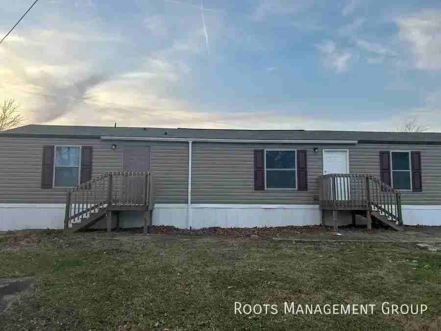 12 Riviera Courts Dr #12 - Photo 2 of 9