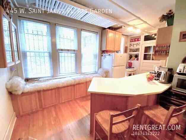 445 W. Saint James Pl. Apt Garden - Photo 4 of 14