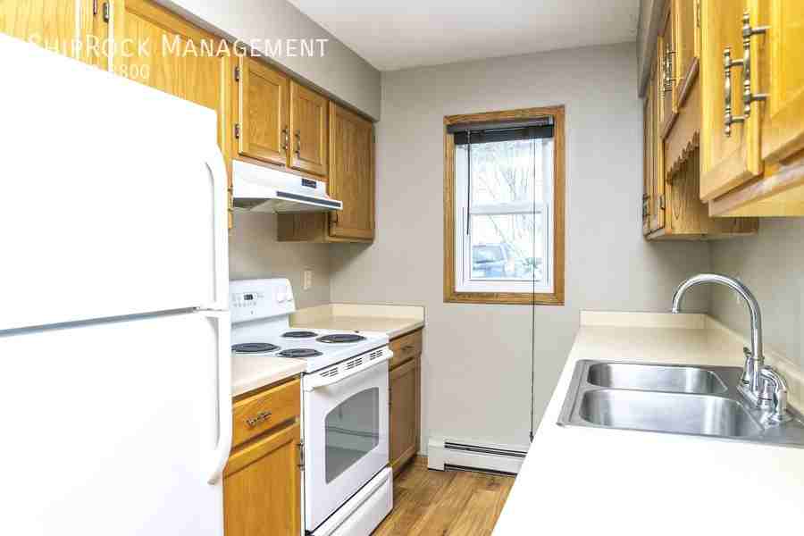 1310 W 3rd St #8 - Photo 2 of 11