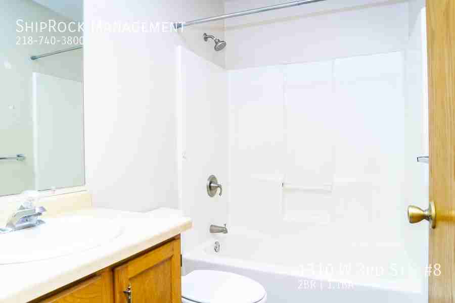 1310 W 3rd St #8 - Photo 6 of 11